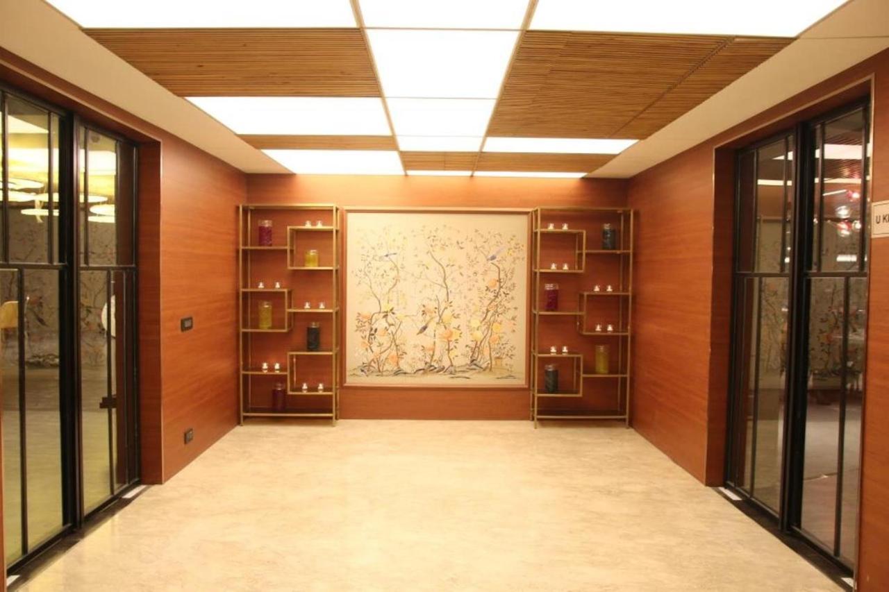 Udman Hotel Greater Noida Buitenkant foto