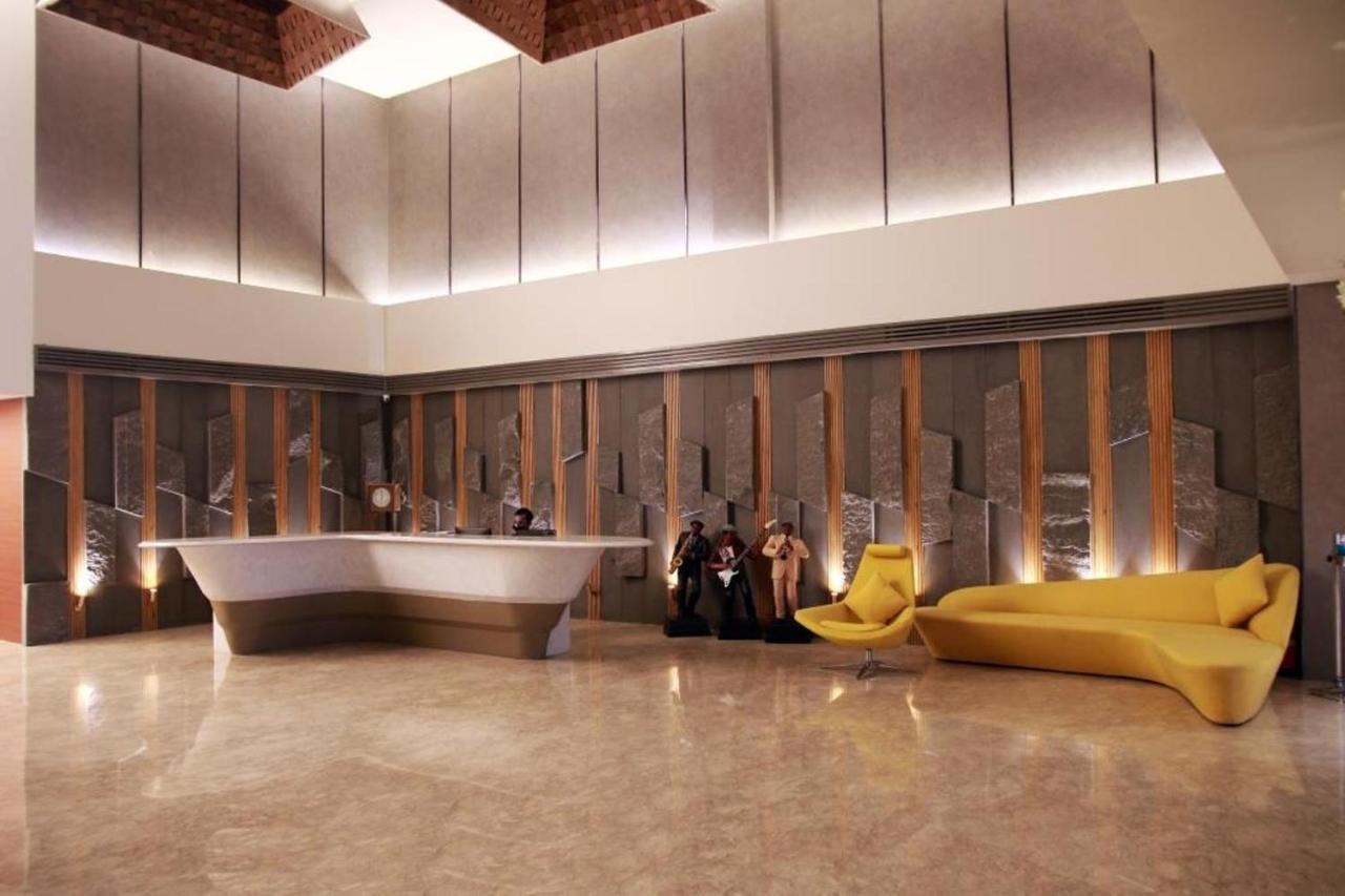 Udman Hotel Greater Noida Buitenkant foto