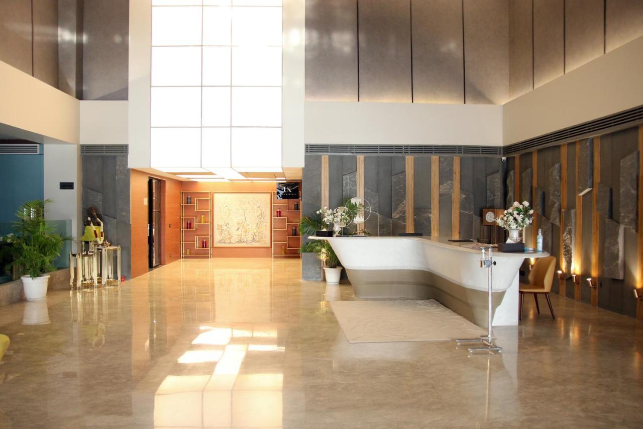 Udman Hotel Greater Noida Buitenkant foto