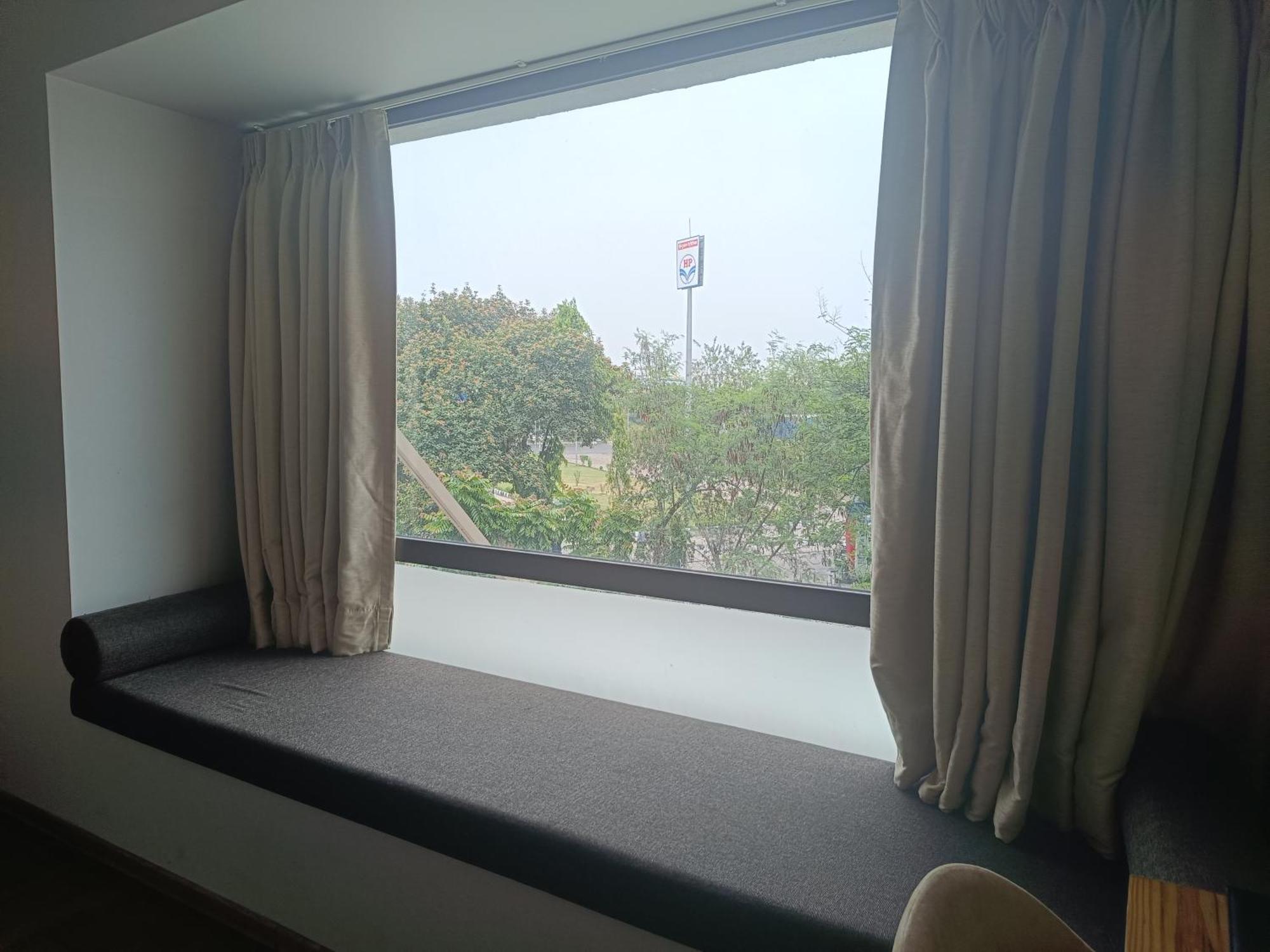 Udman Hotel Greater Noida Buitenkant foto