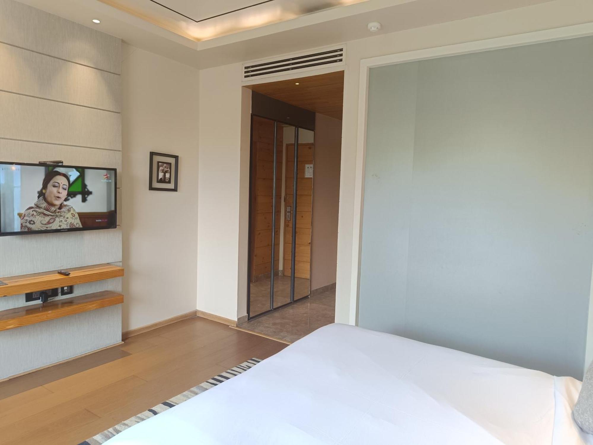 Udman Hotel Greater Noida Buitenkant foto