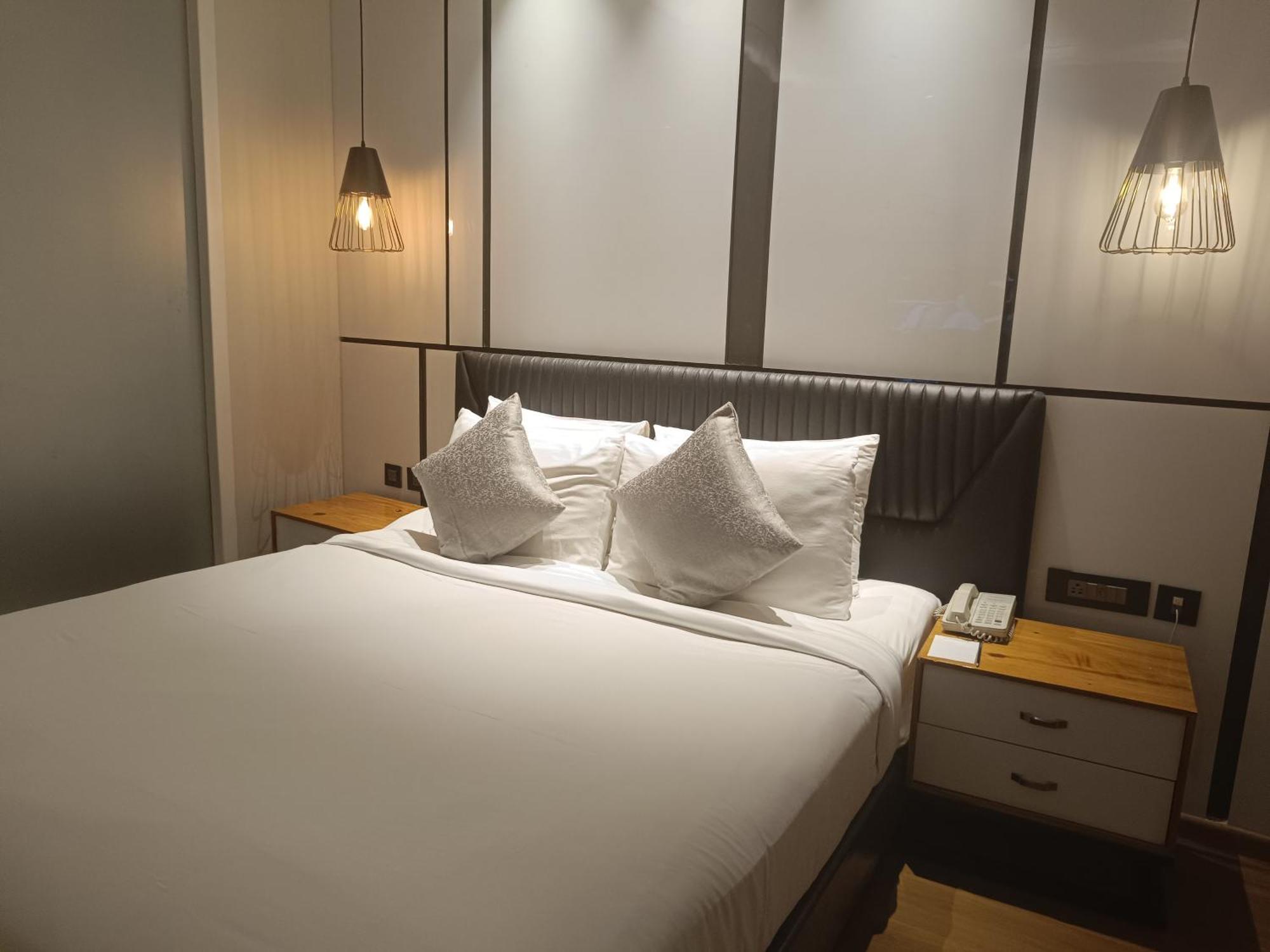 Udman Hotel Greater Noida Buitenkant foto