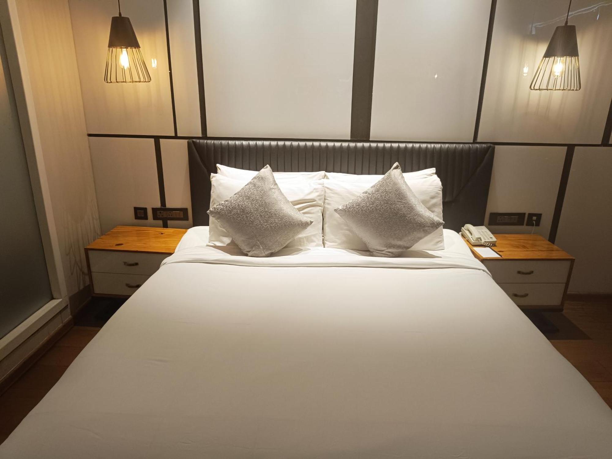 Udman Hotel Greater Noida Buitenkant foto