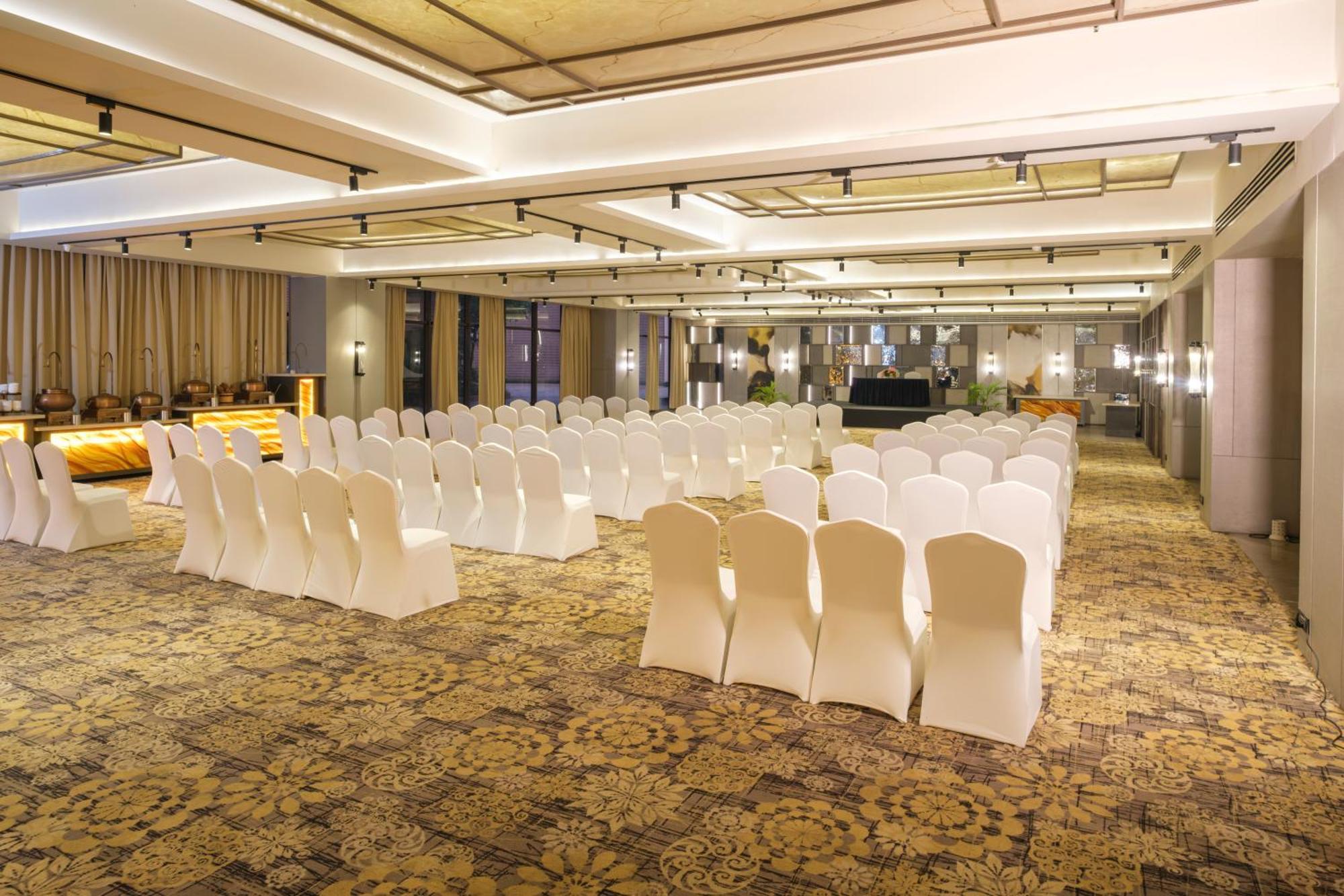 Udman Hotel Greater Noida Buitenkant foto