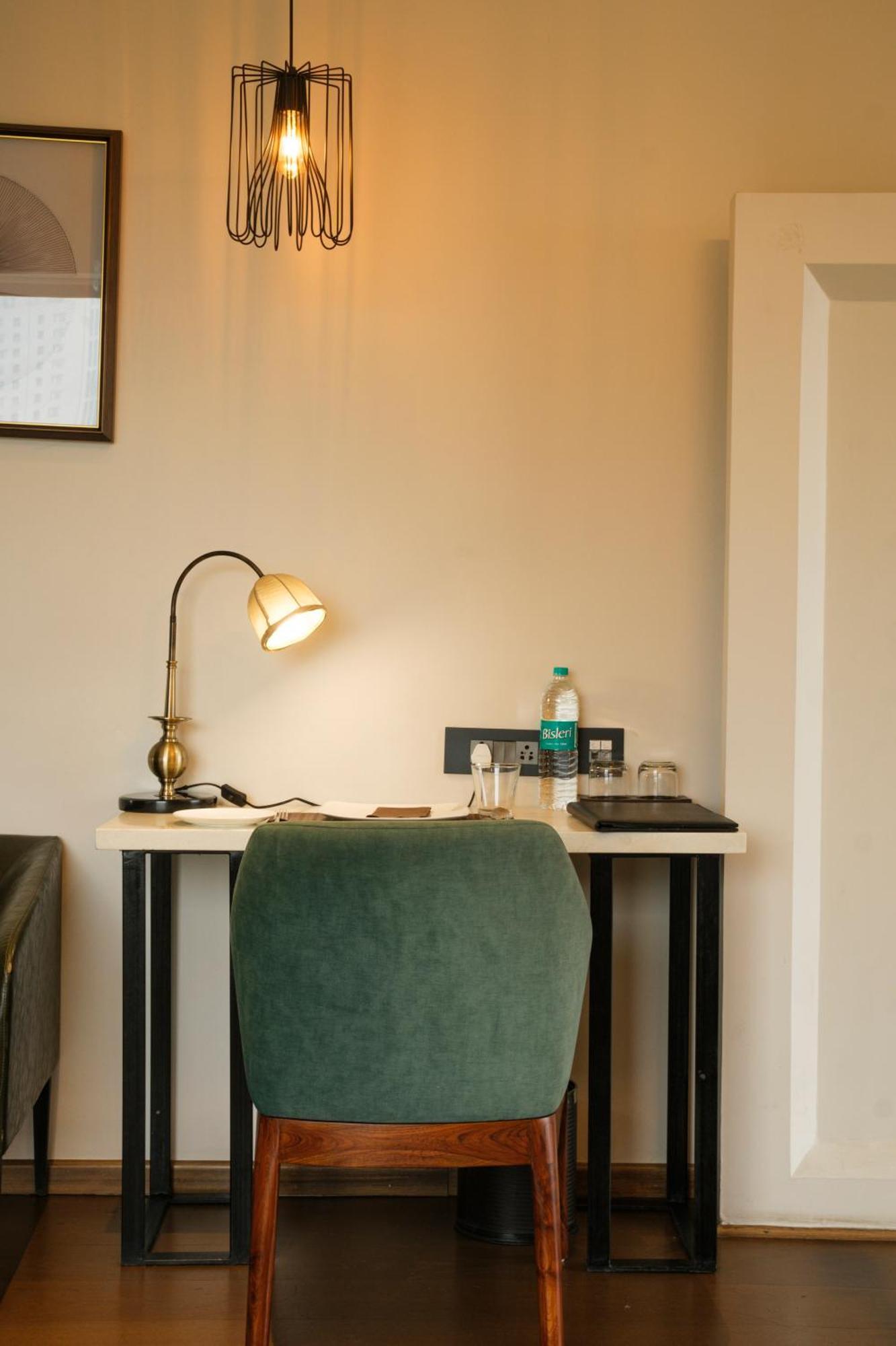 Udman Hotel Greater Noida Buitenkant foto