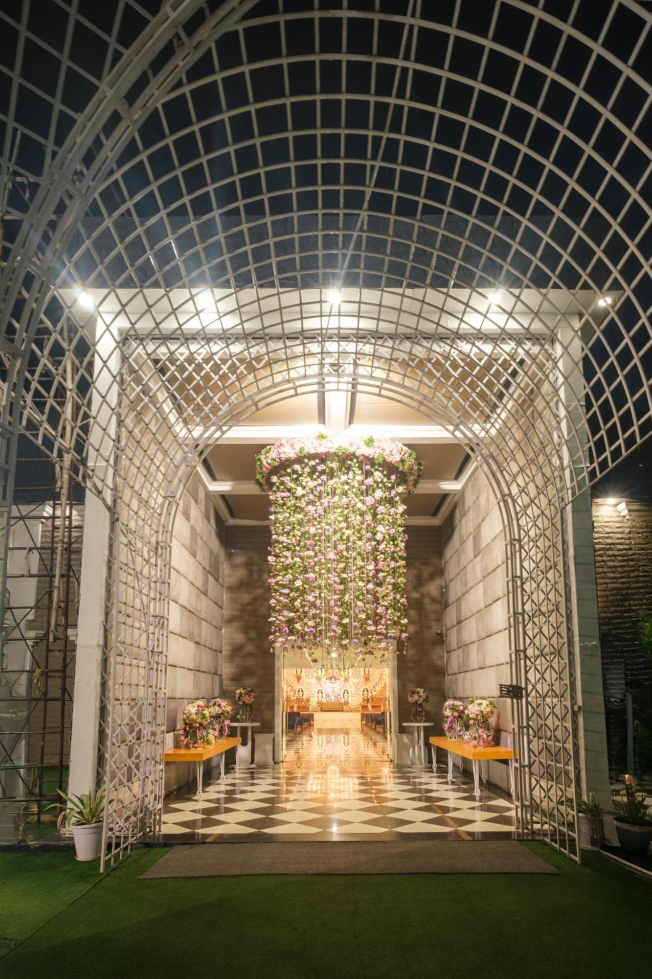 Udman Hotel Greater Noida Buitenkant foto