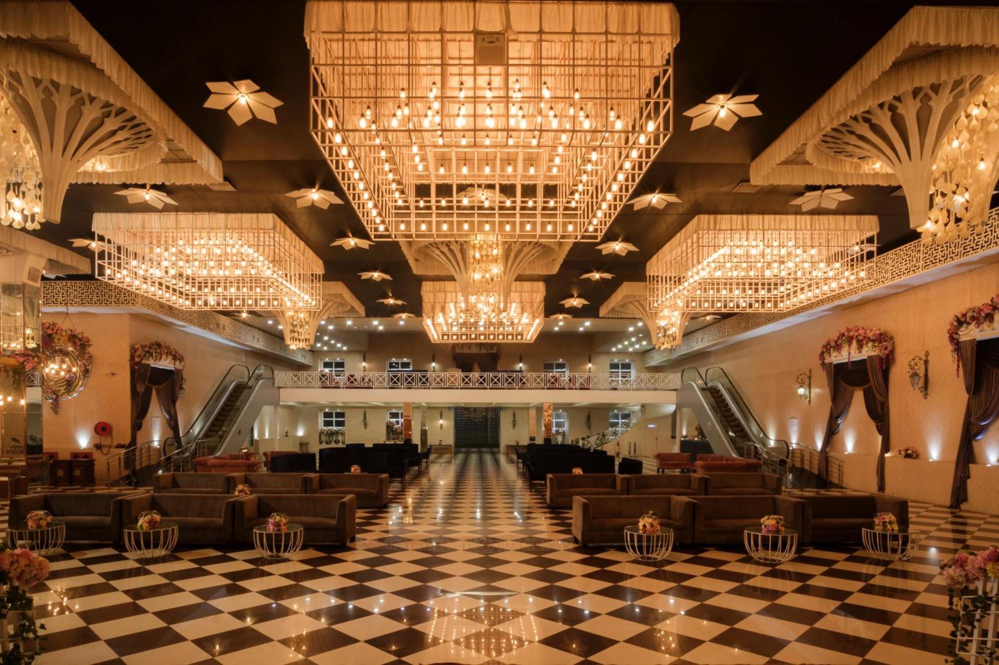 Udman Hotel Greater Noida Buitenkant foto