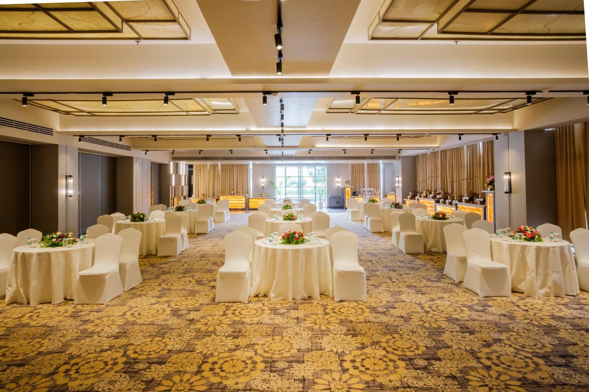 Udman Hotel Greater Noida Buitenkant foto